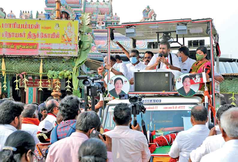 கோவை மாவட்டத்தில் அ.தி.மு.க. ஆட்சியில் தான் 6 கல்லூரிகள் கொண்டு வரப்பட்டன - தொண்டாமுத்தூரில் அமைச்சர் எஸ்.பி.வேலுமணி பிரசாரம்