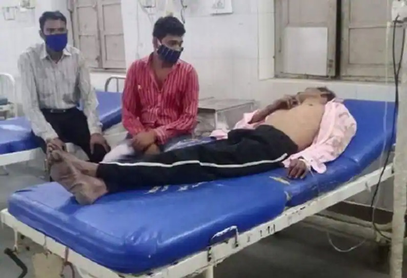 சத்தீஸ்கர்: போதைக்காக ஹோமியோபதி மருந்து குடித்த 8 பேர் பலி