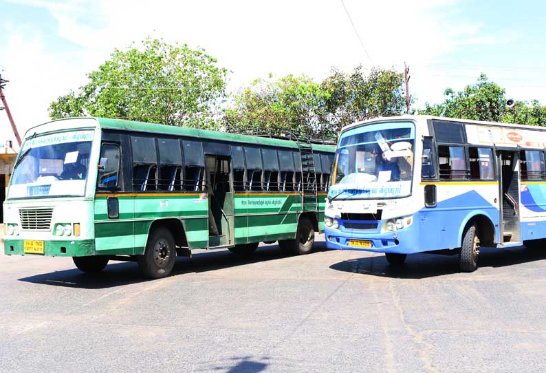 அரசு ஊழியர்களுக்கு சிறப்பு பஸ்கள் இயக்கம் முக கவசம் அணிந்தபடி பயணம் செய்தனர்