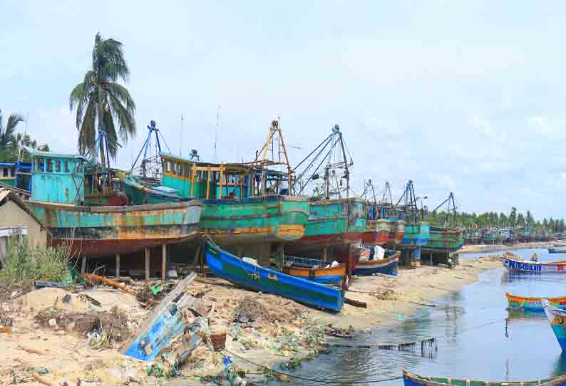 விசைப்படகு மராமத்து பணி நிறுத்திவைப்பு