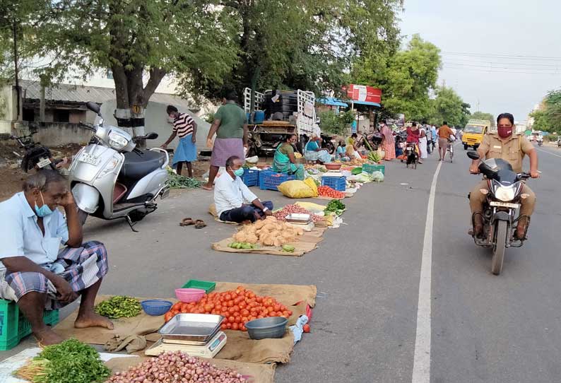 பரமத்திவேலூரில் உழவர் சந்தை, வாழைத்தார் ஏல சந்தை இடமாற்றம்