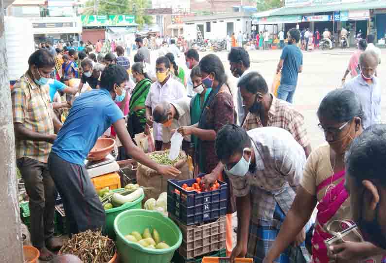 கூடுதல் கட்டுப்பாடுகளுடன் முழுஊரடங்கு அமலுக்கு வந்தது