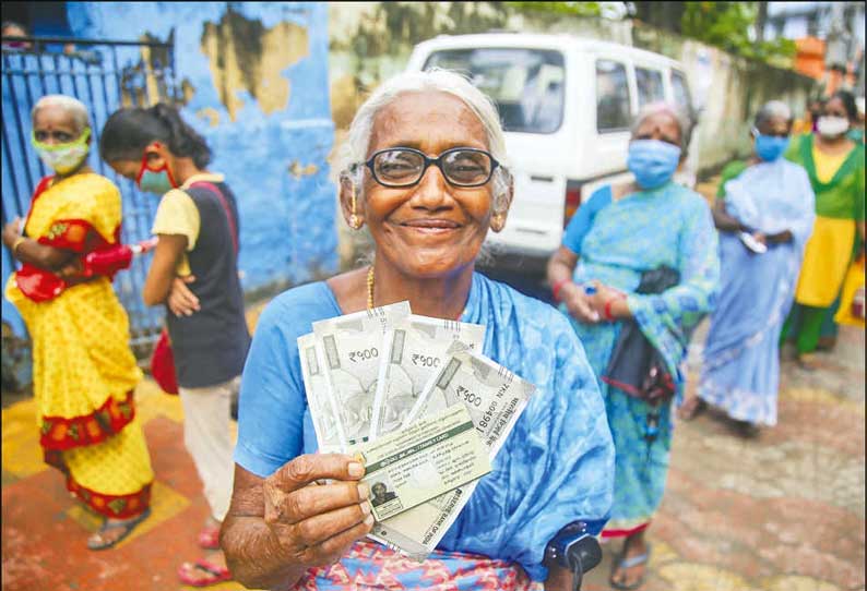 காஞ்சீபுரத்தில் ரேஷன்கார்டு தாரர்களுக்கு கொரோனா நிவாரணத் தொகை