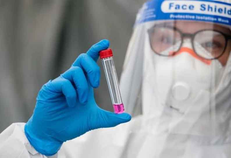 காஞ்சீபுரத்தில் அத்தியாவசிய தேவைகளின்றி சுற்றி திரிந்தவர்களுக்கு கொரோனா பரிசோதனை காஞ்சீபுரத்தில் அத்தியாவசிய தேவைகளின்றி சுற்றி திரிந்தவர்களுக்கு கொரோனா பரிசோதனை