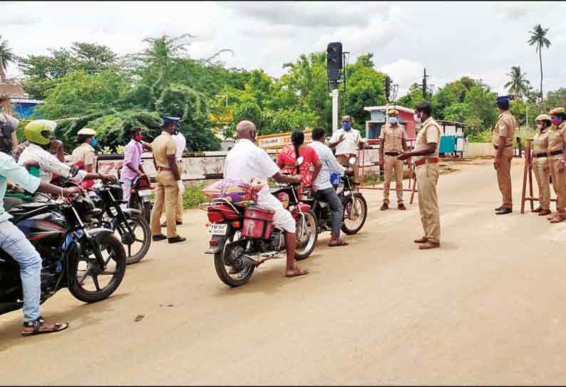 திருத்துறைப்பூண்டியில், ஊரடங்கு மீறல்: 50 மோட்டார் சைக்கிள்கள் பறிமுதல் 100 பேர் மீது வழக்கு