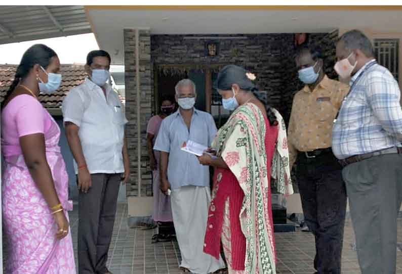 கொரோனா அதிகம் பாதித்த பகுதிகளில் வீடு வீடாக சென்று கணக்கெடுக்கும் பணி