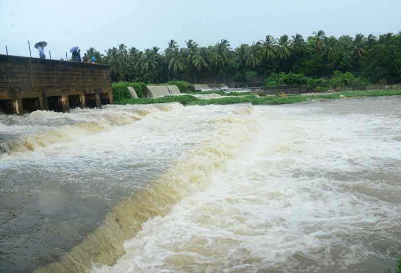 குமரியில் விடிய, விடிய கொட்டி தீர்த்த மழை