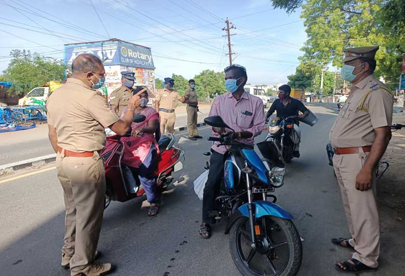 கோவில்பட்டியில்  வாகனங்களில் சுற்றியவர்களுக்கு போலீசார் எச்சரிக்கை