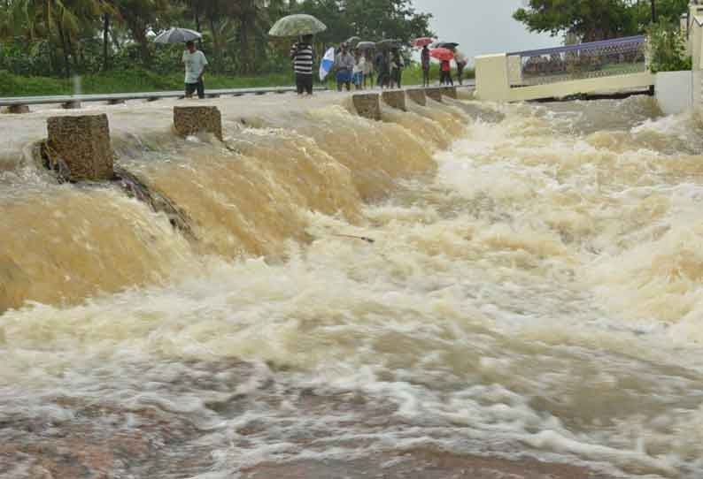 தொடர் மழையால் குமரியில் 25 குளங்கள் உடைப்பு