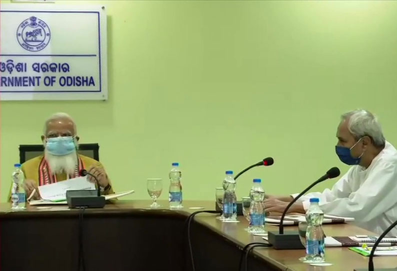 யாஸ் புயல் பாதிப்பு; ஒடிசா முதல் மந்திரியுடன்  பிரதமர் மோடி ஆலோசனை