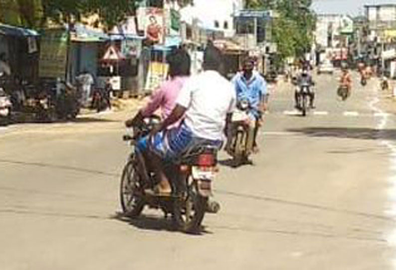 ஊரடங்கை மீறி தேவையின்றி சுற்றித்திரியும் இளைஞர்கள்