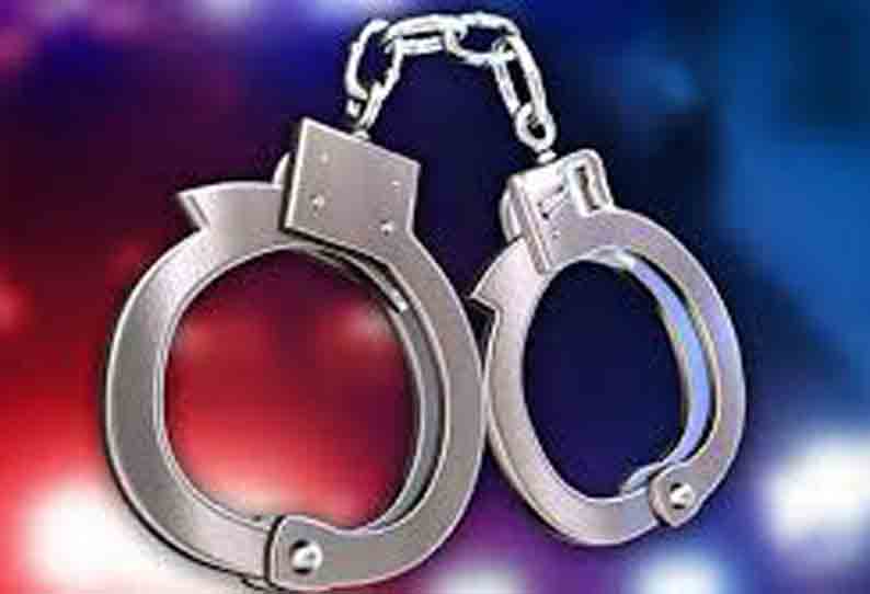 கத்திக்குத்து சம்பவத்தில் பட்டாக்கத்தியுடன் வாலிபர் கைது