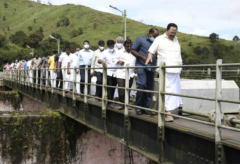 முல்லைப்பெரியாறு அணையில்  துரைமுருகன் தலைமையில் தமிழக அமைச்சர்கள் ஆய்வு