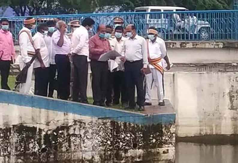 வீராணம் ஏரியில் இருந்து உபரிநீர் வெளியேற்றம்