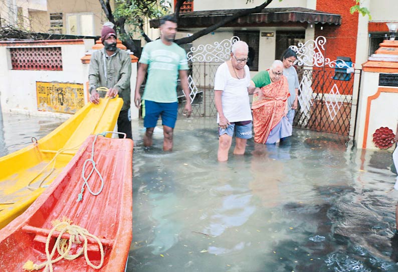 வேளச்சேரி, மீண்டும் வெள்ளச்சேரியானது; நிரந்தர தீர்வு என்ன? குடியிருப்புவாசி பேட்டி