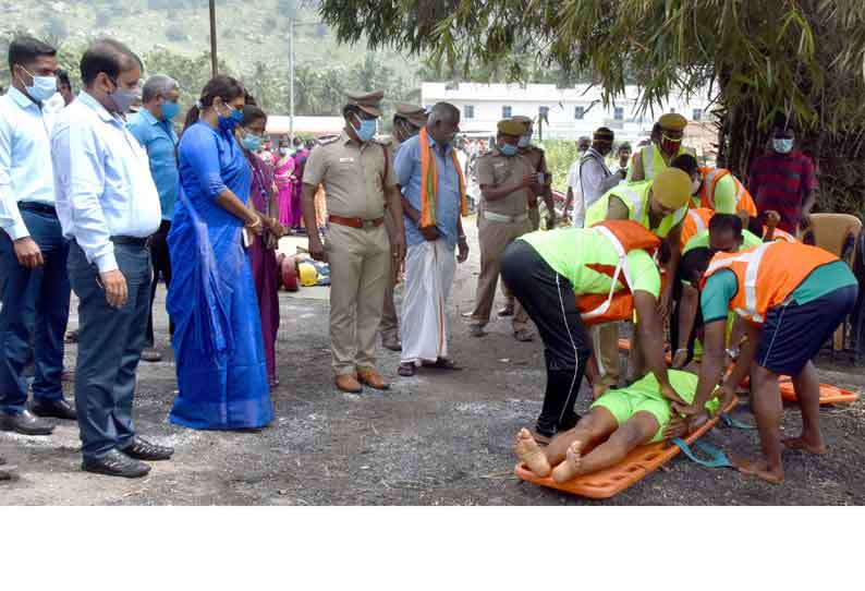 கிருஷ்ணகிரி மாவட்டத்தில் வடகிழக்கு பருவமழை முன்னேற்பாடு பணிகள் முதன்மை செயலாளர் டாக்டர் பீலாராஜேஷ் நேரில் ஆய்வு