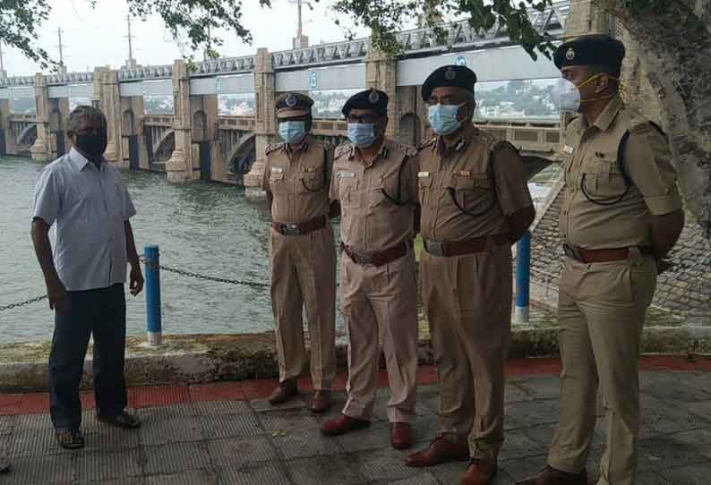 மேட்டூர் அணையில் கூடுதல் டி.ஜி.பி.அபய்குமார் சிங் நேரில் ஆய்வு