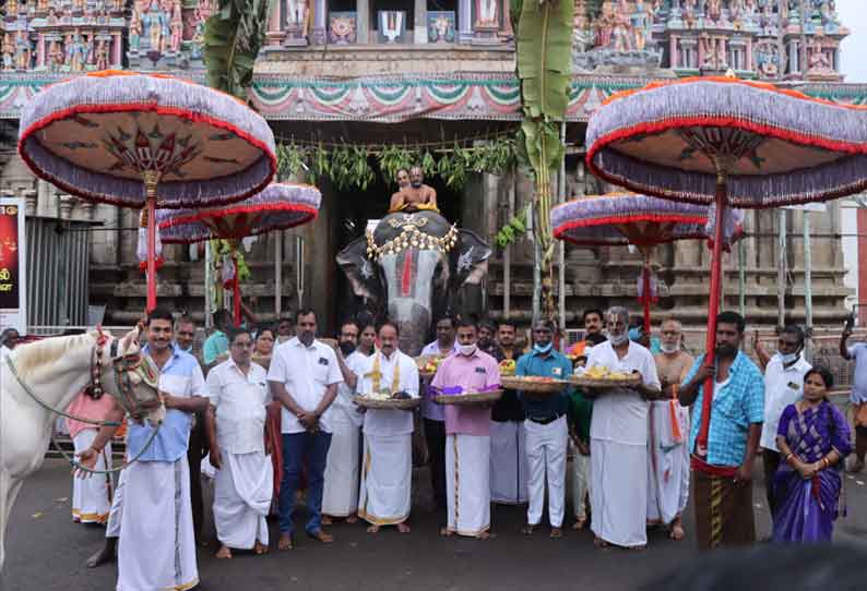 ஸ்ரீரங்கம் ரெங்கநாதர் கோவிலுக்கு திருப்பதி தேவஸ்தானம் வஸ்திர மரியாதை