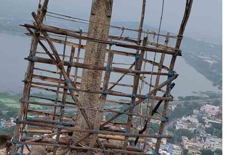 திருப்பரங்குன்றம் மலைக்கு செல்ல  பக்தர்களுக்கு தடை