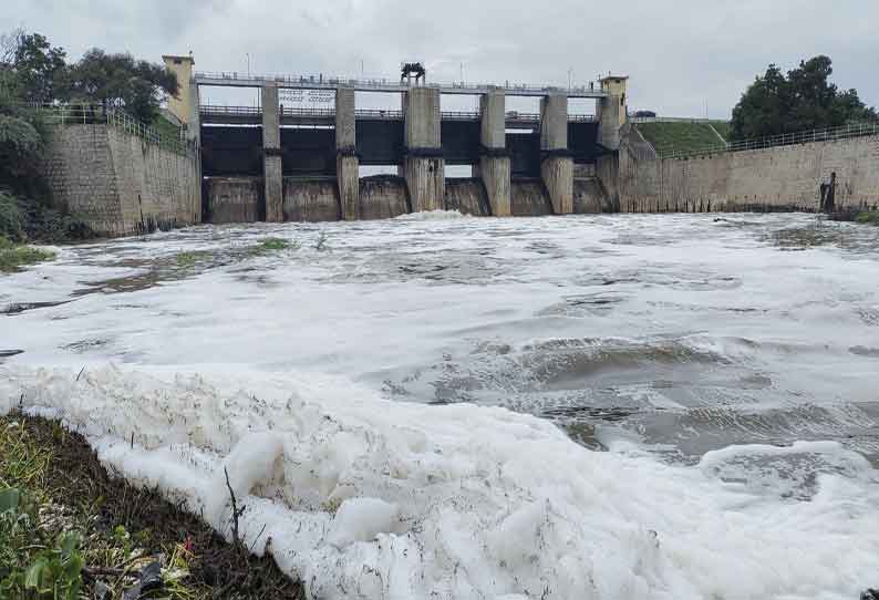நீர்ப்பிடிப்பு பகுதியில் பலத்த மழை ஒரத்துப்பாளையம் அணை நீர்மட்டம் ஒரே நாளில் 10 அடி உயர்வு; கரையோர பகுதி மக்களுக்கு வெள்ள அபாய எச்சரிக்கை