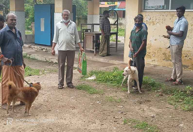 மருத்துவர் இல்லாததால்  பொதுமக்கள் காத்திருப்பு