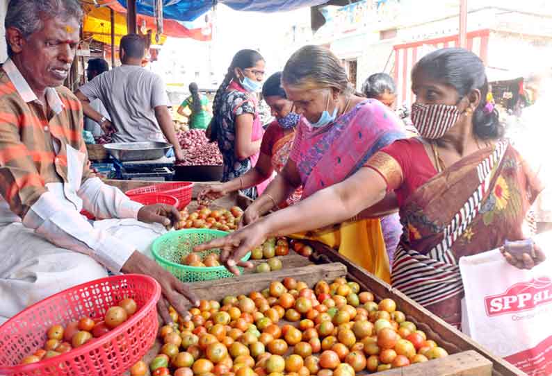 தக்காளி கிலோ 100 க்கு விற்பனை