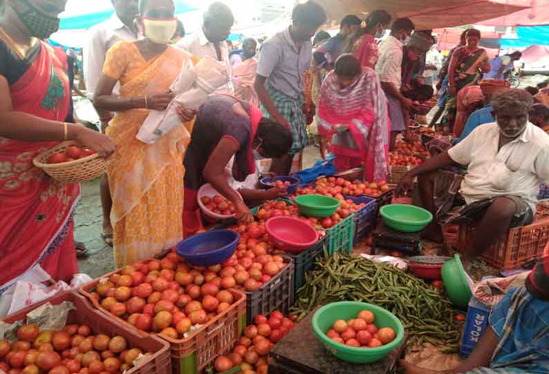 அந்தியூர் வாரச்சந்தையில் தக்காளி கிலோ ரூ.150-க்கு விற்பனை