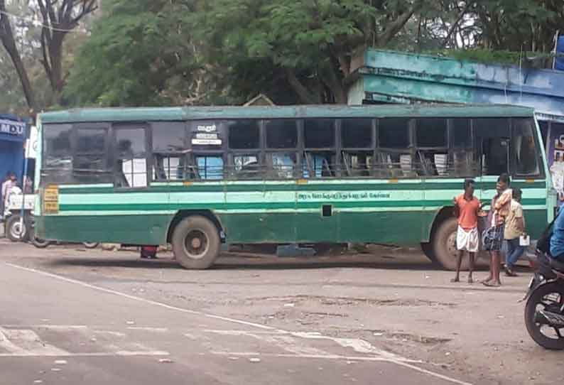 அடிக்கடி பழுதாகும் அரசு பஸ்களால் பயணிகள் அவதி