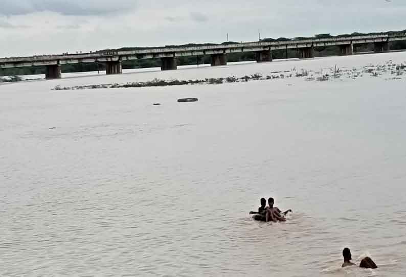 தொடர் மழையால் வைப்பாற்றில் 11 தடுப்பணைகளும் நிரம்பின