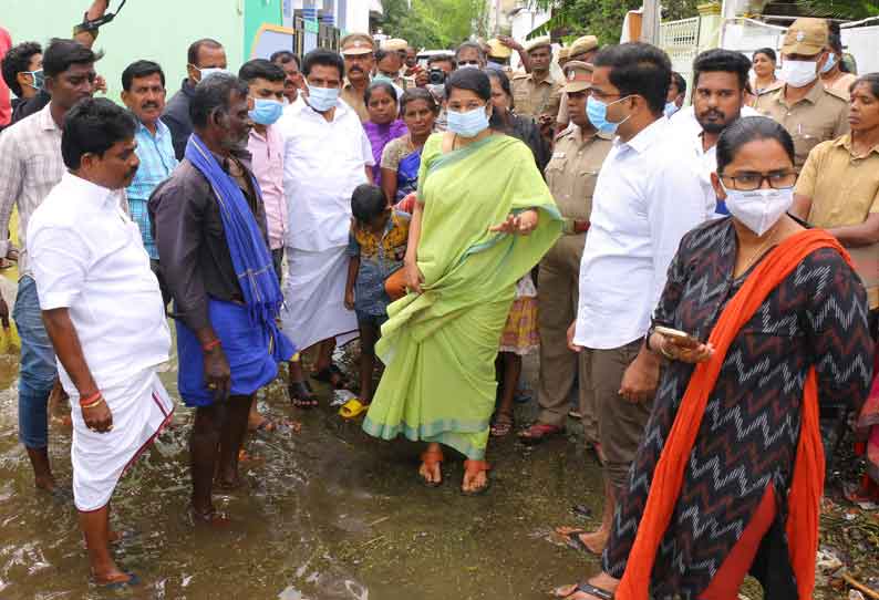 தூத்துக்குடியில் மழைநீர் தேங்கிய பகுதிகளில் கனிமொழி எம்.பி.-அமைச்சர் ஆய்வு