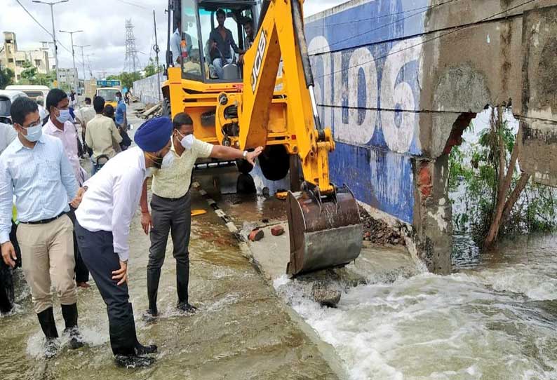 பழைய மாமல்லபுர சாலையில் கால்வாய் அமைக்க கோரிக்கை மனு