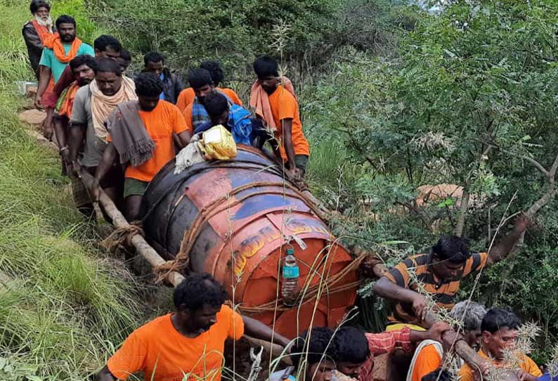 2668 அடி மலை உச்சியில் மகாதீபம் ஏற்றப்பட்ட கொப்பரை இறக்கப்பட்டது