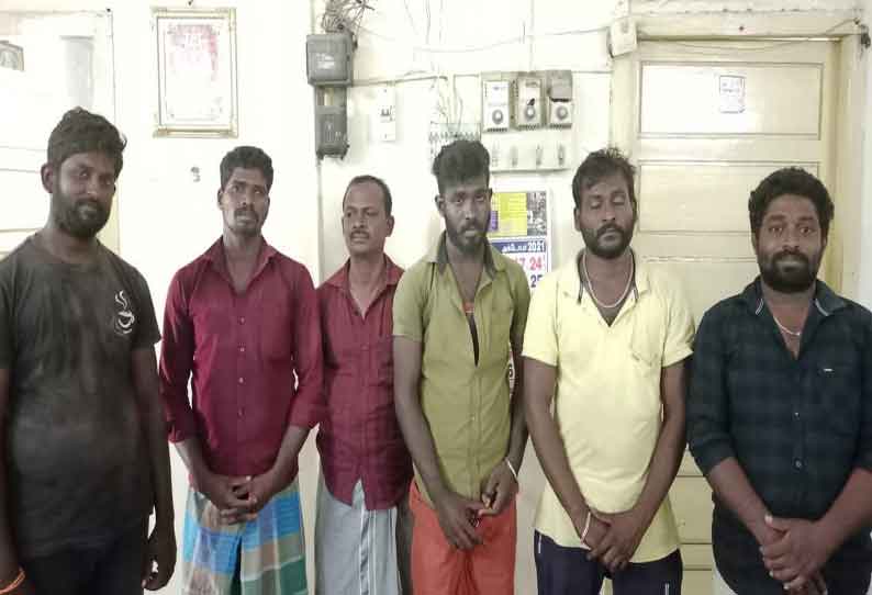 கோபி அருகே 1,750 கிலோ ரேஷன் அரிசி கடத்திய 6 பேர் கைது; லாரி- 2 மொபட்டுகள் பறிமுதல்