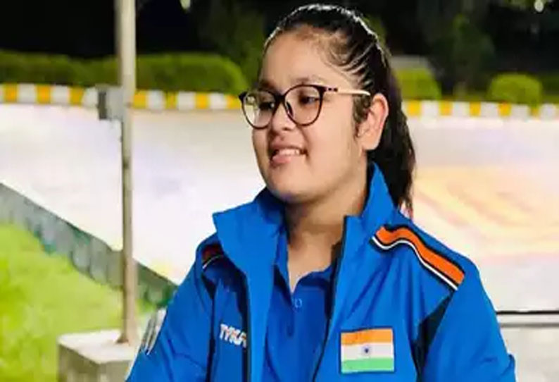 உலக கோப்பை துப்பாக்கி சுடுதல் போட்டி: 14 வயதில் தங்கம் வென்றார் இந்தியாவின் நம்யா கபூர்