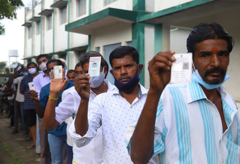 2-ம் கட்ட ஊரக உள்ளாட்சி தேர்தல் - வாக்குப்பதிவு தொடக்கம்
