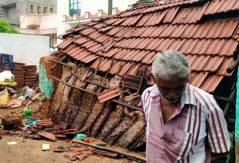 மோகனூர் பகுதியில் பலத்த மழை: ராசிபாளையத்தில் வீடு இடிந்து விழுந்தது-தொழிலாளி குடும்பத்துடன் அதிர்ஷ்டவசமாக உயிர் தப்பினார்