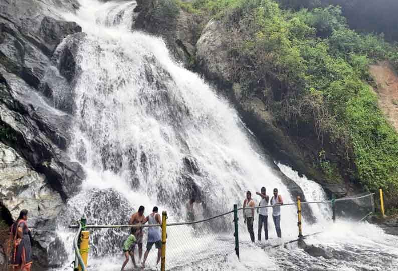 குரங்கு நீர்வீழ்ச்சிக்கு செல்ல சுற்றுலா பயணிகளுக்கு அனுமதி