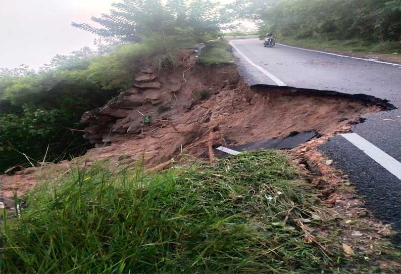 மைசூருவில் கனமழை; சாமுண்டி மலைப்பாதையில் நிலச்சரிவு