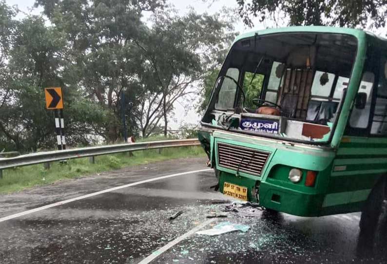 குமுளி மலைப்பாதையில் அரசு பஸ்-கார் மோதல்; 3 பேர் படுகாயம