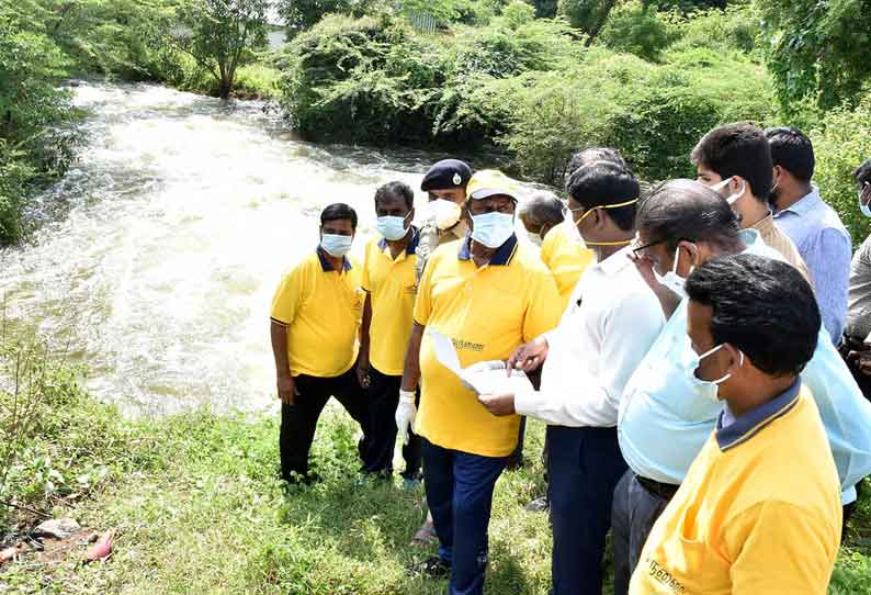 திருவண்ணாமலையில் கும்பன் ஏரி உடைந்து வயல்களுக்குள் வெள்ளம்புகுந்தது