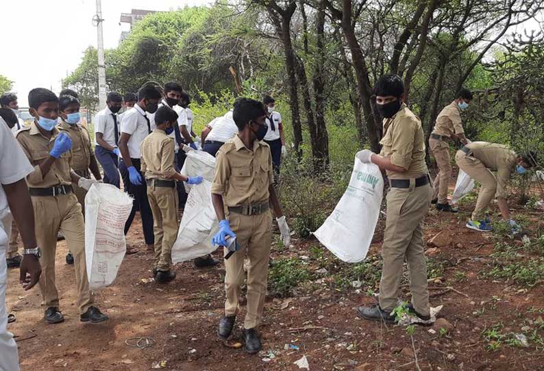 பாலித்தீன் குப்பைகள் அகற்றும் பணி