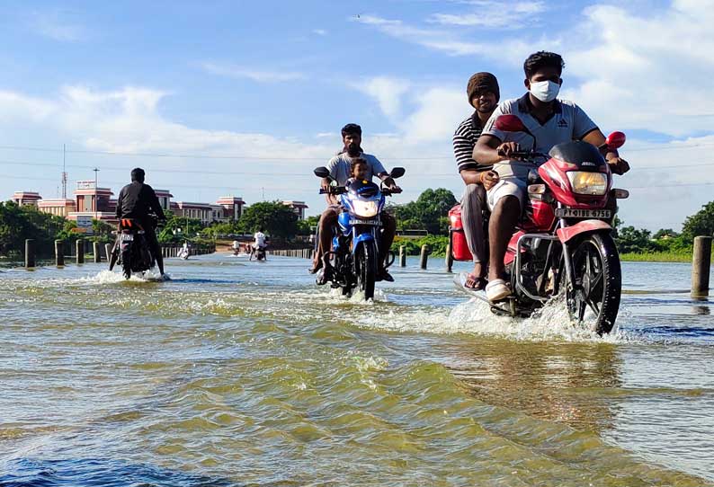 கடலூா் மாவட்டம் முழுவதும் பலத்த மழை அதிகபட்சமாக பரங்கிப்பேட்டையில் 16 செ.மீ. பதிவு