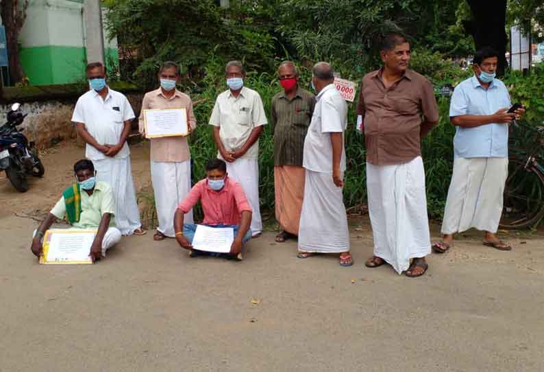 உண்ணாவிரதம் இருந்த 7 பேர் கைது