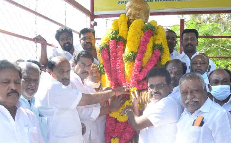 திண்டுக்கல் மாவட்டம் முழுவதும் வ.உ.சிதம்பரனார் பிறந்தநாள் கொண்டாட்டம்