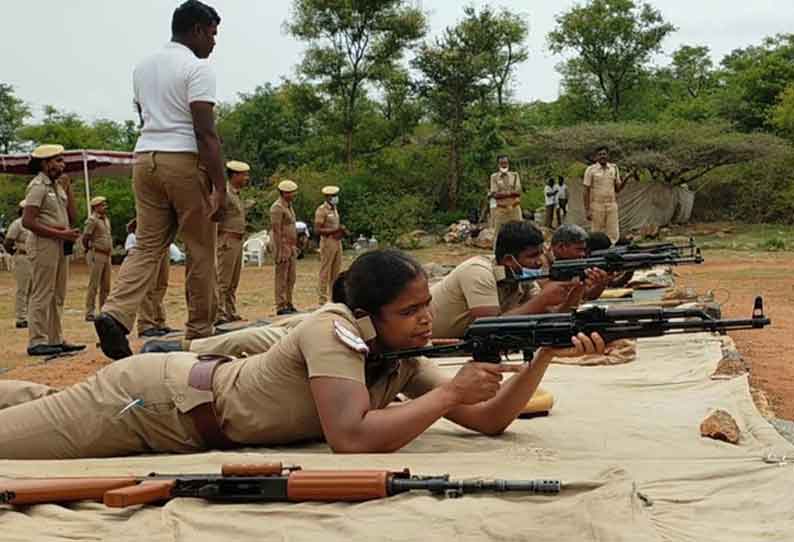 ஒடசல்பட்டி கூட்ரோடு அருகே போலீசாருக்கு துப்பாக்கி சுடும் பயிற்சி