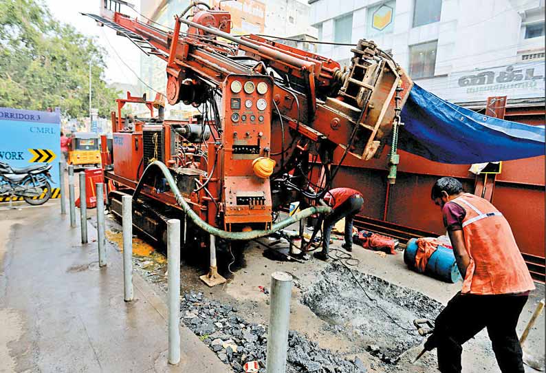 புரசைவாக்கத்தில் மெட்ரோ ரெயில் பணிகள் தீவிரம்; மாதவரம்- சிறுசேரி இடையே 2026-ல் இயக்க திட்டம் புரசைவாக்கத்தில் மெட்ரோ ரெயில் பணிகள் தீவிரம்; மாதவரம்- சிறுசேரி இடையே 2026-ல் இயக்க திட்டம்