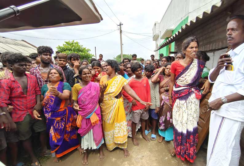 உளுந்தூர்பேட்டை அருகே பயங்கரம் குடும்ப தகராறில் பெண் அடித்து கொலை