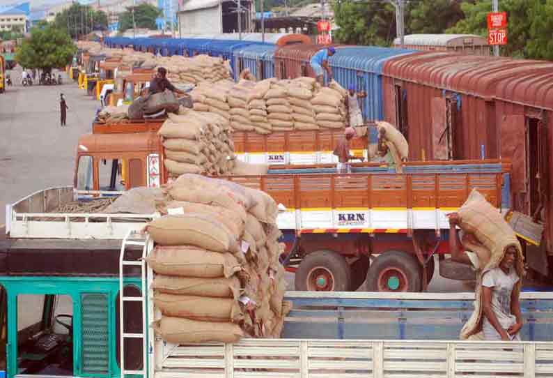 தெலுங்கானாவில் இருந்து ஈரோட்டுக்கு 2,600 டன் அரிசி ரெயிலில் வந்தது