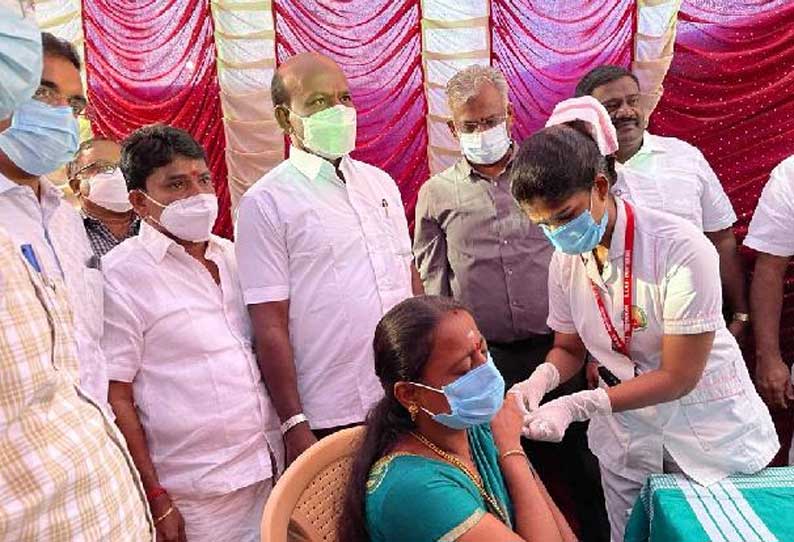 Tamil Nadu: Mega-vaccination drive against Covid-19 today, over 1,000 camps  set up in Chennai || மெகா கொரோனா தடுப்பூசி முகாம் - ஆர்வத்தோடு தடுப்பூசி  செலுத்தி கொள்ளும் மக்கள்