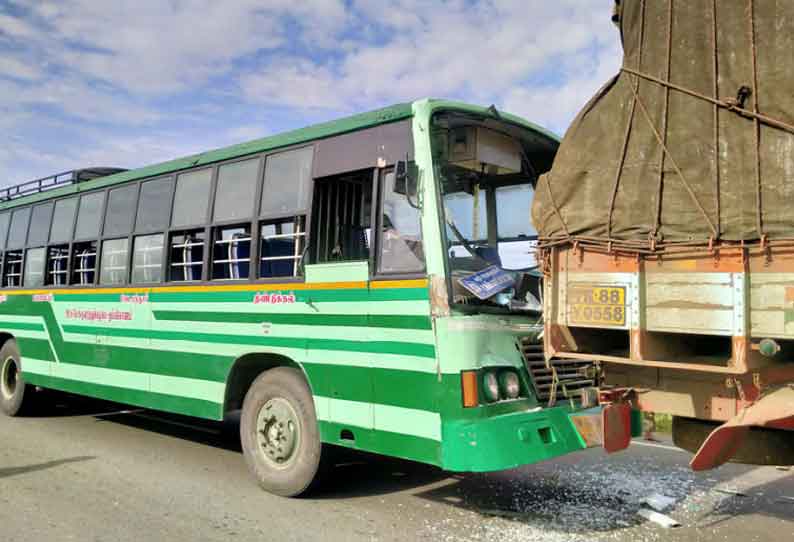 அரசு பஸ்-லாரி மோதல்; 10 பேர் காயம்